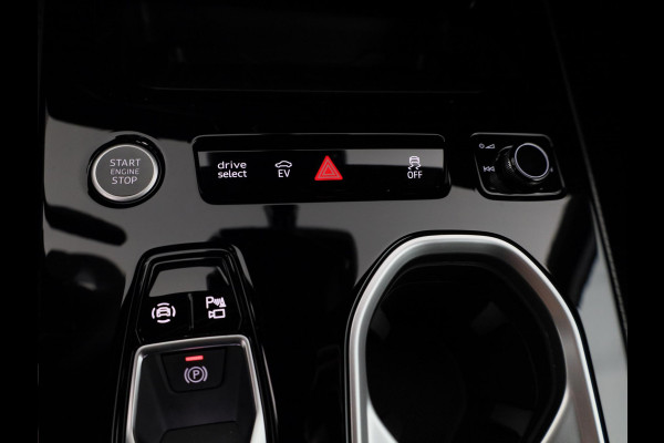 Audi A6 Avant 2.0 e-hybrid quattro S edition 299pk | Trekhaak | S line interieur | Elektrisch verstelbare voorstoelen |