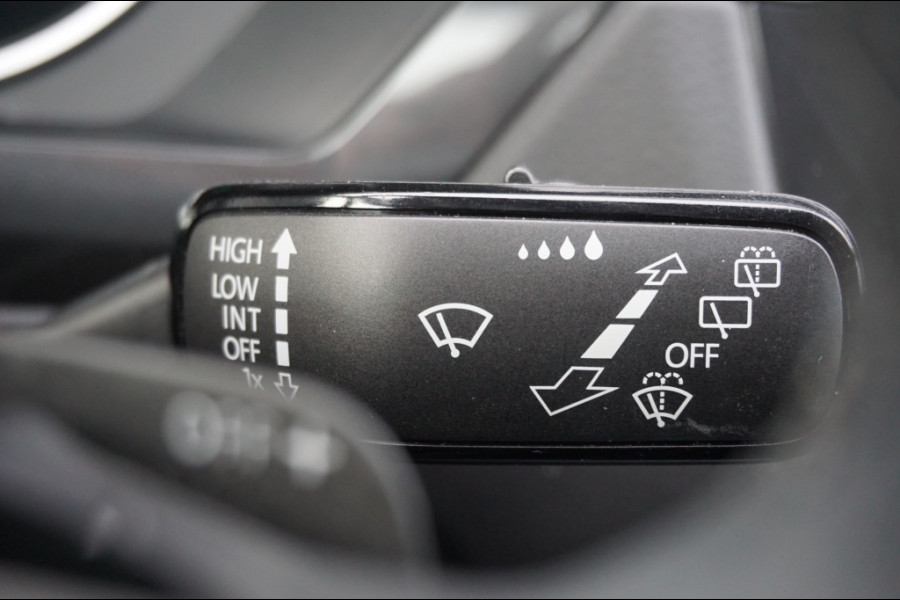 Volkswagen Tiguan 150PK Comfortline AUTOMAAT | TREKHAAK | ALL-SEASON