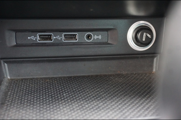 Volkswagen Tiguan 150PK Comfortline AUTOMAAT | TREKHAAK | ALL-SEASON