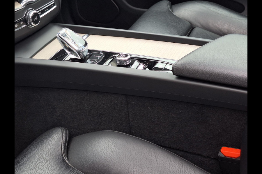 Volvo XC60 2.0 Recharge T6 AWD Inscription | Pano | Leder | Adaptive CC | Blindspot | Memory Seat |