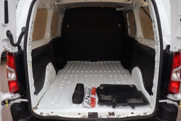 Opel Combo 1.5D L2H1 96kw Edition org.NL trekhaak navi imperiaal