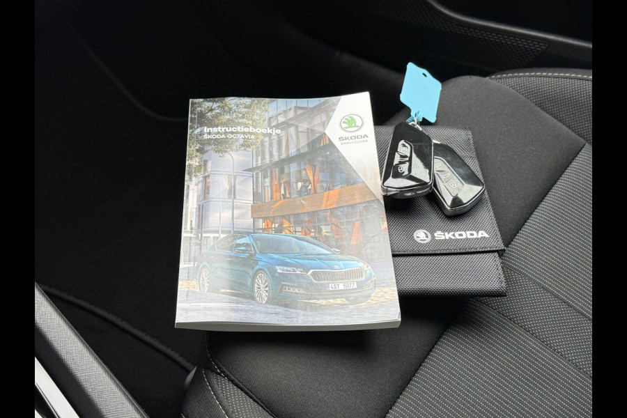 Škoda Octavia Combi BWJ 2021 | 1.0 e-TSI 111PK Sport BuS. AUTOMAAT | TREKHAAK | SPORTSTOELEN | CAMERA A | CARPLAY | CLIMA | NAVI 18'' LMV |