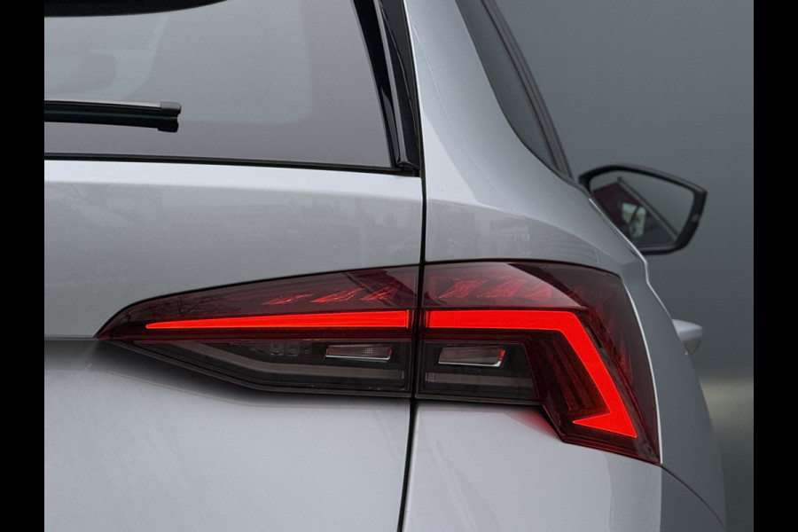 Škoda Octavia Combi BWJ 2021 | 1.0 e-TSI 111PK Sport BuS. AUTOMAAT | TREKHAAK | SPORTSTOELEN | CAMERA A | CARPLAY | CLIMA | NAVI 18'' LMV |