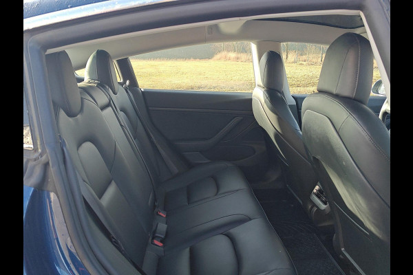 Tesla Model 3 Standard RWD Plus 60 kWh | Dodehoek detector | Panoramadak | Voorstoelen verwarmd | SOH 91%