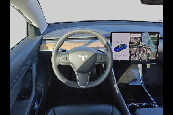 Tesla Model 3 Standard RWD Plus 60 kWh | Dodehoek detector | Panoramadak | Voorstoelen verwarmd | SOH 91%