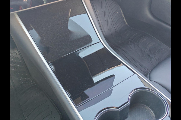 Tesla Model 3 Standard RWD Plus 60 kWh | Dodehoek detector | Panoramadak | Voorstoelen verwarmd | SOH 91%