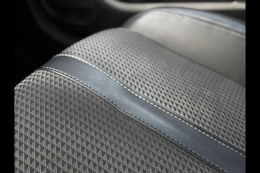 Peugeot 208 1.2 PureTech GT 1e Eigenaar|Navi|Carplay|Camera|Cruise|Clima|Digi Cockpit|APK tot 03-2027