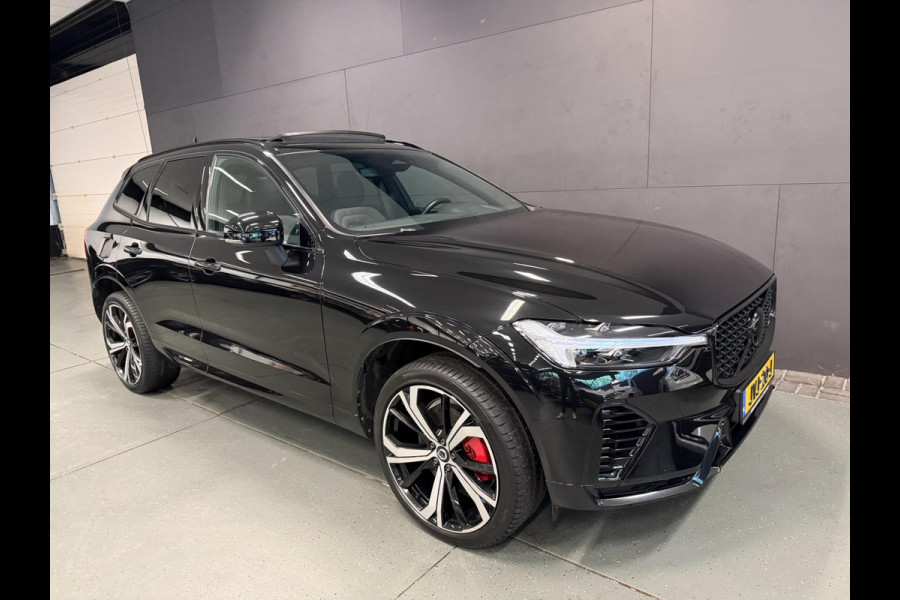 Volvo XC60 2.0 T8 R-DESIGN AWD 455PK SOH-TEST Black Edition PANO/H-KARDON/DAB/CARPLAY/LEDER/M-STOELEN///