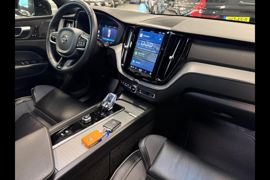 Volvo XC60 2.0 T8 R-DESIGN AWD 455PK SOH-TEST Black Edition PANO/H-KARDON/DAB/CARPLAY/LEDER/M-STOELEN///