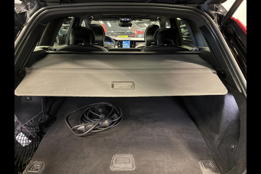 Volvo XC60 2.0 T8 R-DESIGN AWD 455PK SOH-TEST Black Edition PANO/H-KARDON/DAB/CARPLAY/LEDER/M-STOELEN///