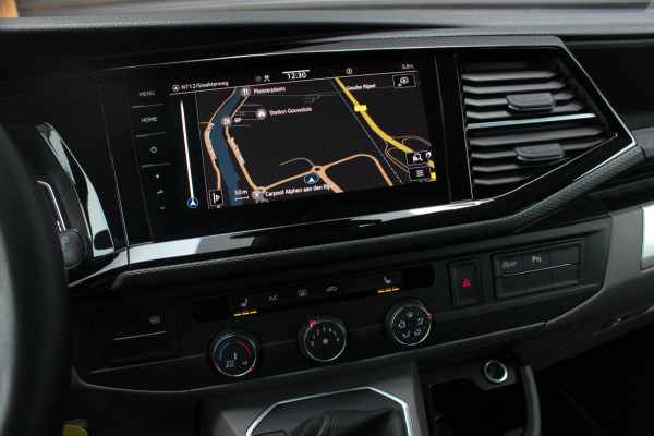 Volkswagen Transporter 2.0 TDI L2H1 BULLI DUBBEL CABINE 150PK 2020 JB- EDIITON / ACTIVE DISPLAY / VERLAGINGSVEREN / APPLE CARPLAY