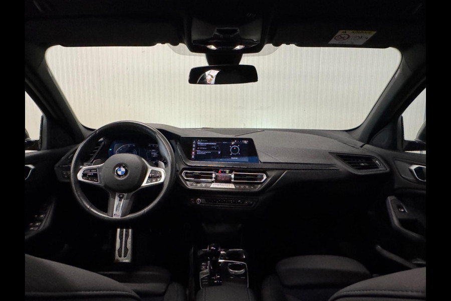 BMW 1-serie 120i | PANO | M-SPORT | CAMERA | LED | SHADOW LINE