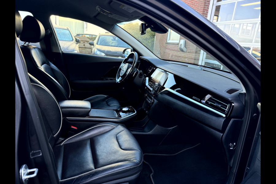 Kia e-Niro ExecutiveLine 64 kWh 3-Fase, Leer, Camera, Stoel/Stuur Verwarming