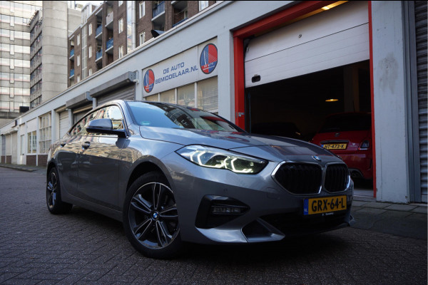 BMW 2 Serie Gran Coupé 218i | Panoramadak | Leer | Sportstoelen | M-Sport accenten | Verwarmd Sportstuur | Stoelverwarming | BMW onderhouden | 2/2026 beurt gehad |
