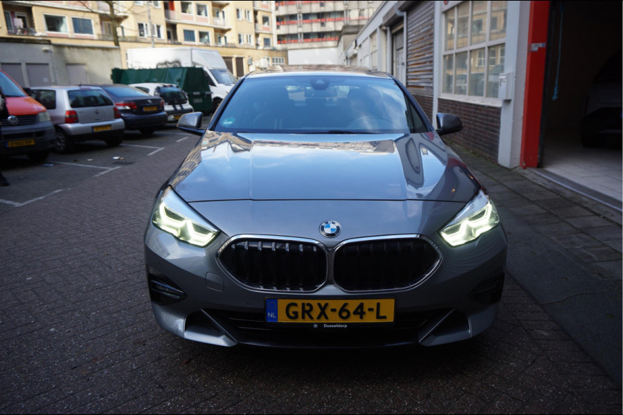 BMW 2 Serie Gran Coupé 218i | Panoramadak | Leer | Sportstoelen | M-Sport accenten | Verwarmd Sportstuur | Stoelverwarming | BMW onderhouden | 2/2026 beurt gehad |