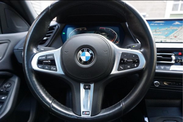 BMW 2 Serie Gran Coupé 218i | Panoramadak | Leer | Sportstoelen | M-Sport accenten | Verwarmd Sportstuur | Stoelverwarming | BMW onderhouden | 2/2026 beurt gehad |