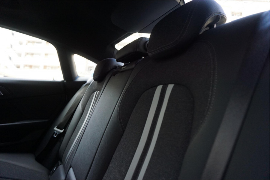 BMW 2 Serie Gran Coupé 218i | Panoramadak | Leer | Sportstoelen | M-Sport accenten | Verwarmd Sportstuur | Stoelverwarming | BMW onderhouden | 2/2026 beurt gehad |