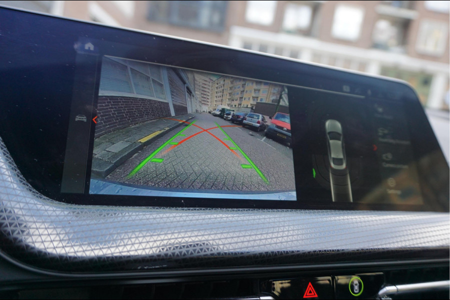 BMW 2 Serie Gran Coupé 218i | Panoramadak | Leer | Sportstoelen | M-Sport accenten | Verwarmd Sportstuur | Stoelverwarming | BMW onderhouden | 2/2026 beurt gehad |