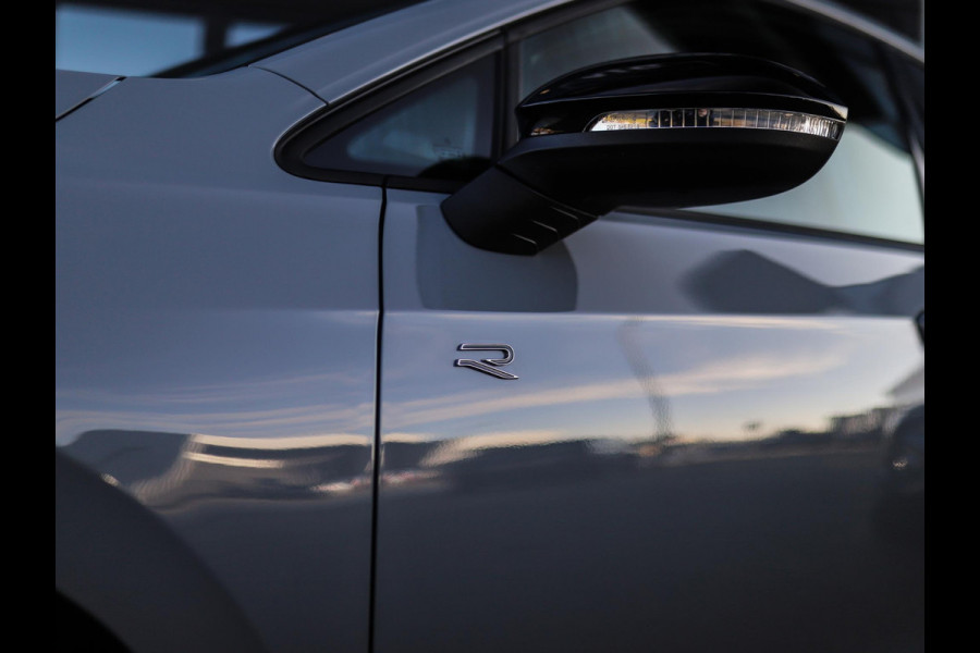 Volkswagen Golf 1.5 TSI R-Line Edition