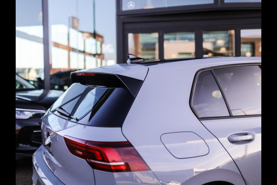 Volkswagen Golf 1.5 TSI R-Line Edition