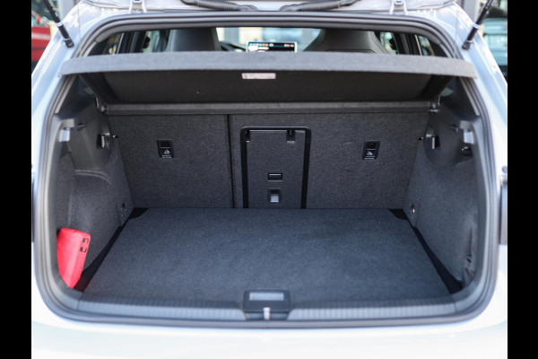 Volkswagen Golf 1.5 TSI R-Line Edition