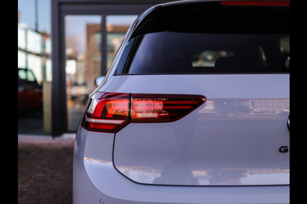 Volkswagen Golf 1.5 TSI R-Line Edition