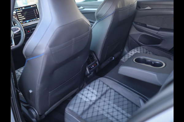 Volkswagen Golf 1.5 TSI R-Line Edition