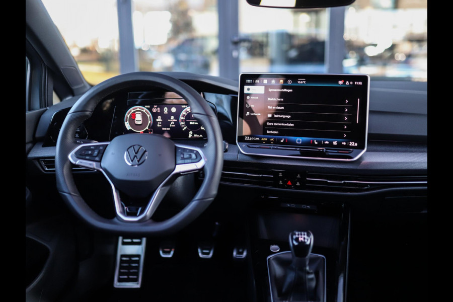 Volkswagen Golf 1.5 TSI R-Line Edition