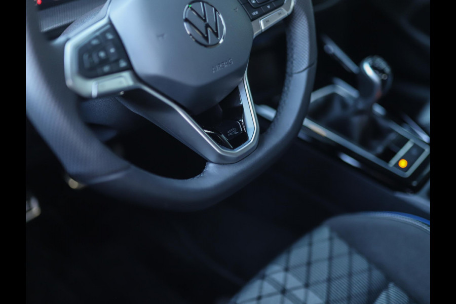 Volkswagen Golf 1.5 TSI R-Line Edition