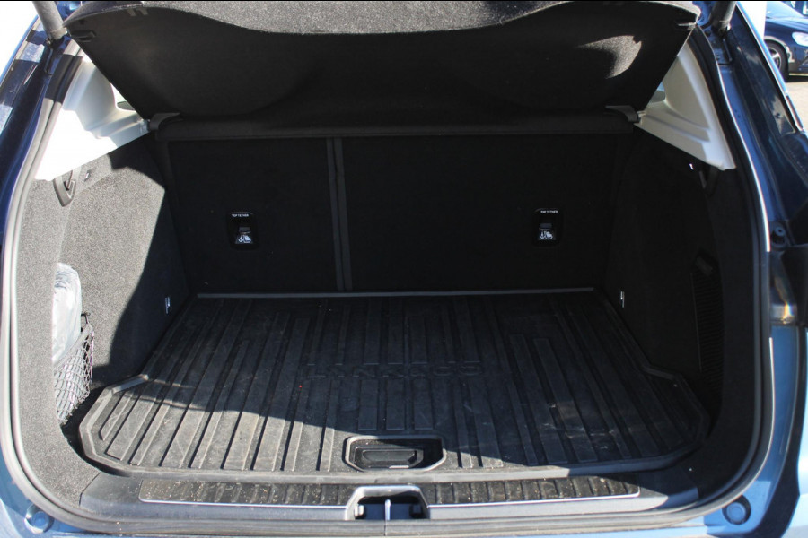 Lynk & Co 01 261PK Automaat Adaptieve Cruise Control / Elektrisch verstelbare voorstoelen / BLIS / Stoelverwarming / Climate Control / Parkeersensoren met 360 gradencamera / Regensensor