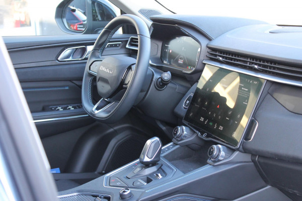 Lynk & Co 01 261PK Automaat Adaptieve Cruise Control / Elektrisch verstelbare voorstoelen / BLIS / Stoelverwarming / Climate Control / Parkeersensoren met 360 gradencamera / Regensensor