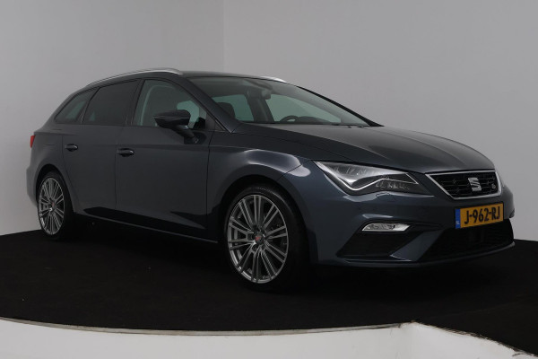 Seat Leon ST 1.5 TSI FR Ultimate Edition (SFEERVERLICHTING, STOELVERWARMING, NAVIGATIE CARPLAY, CRUISE ADAPTIEF, SENSOREN)
