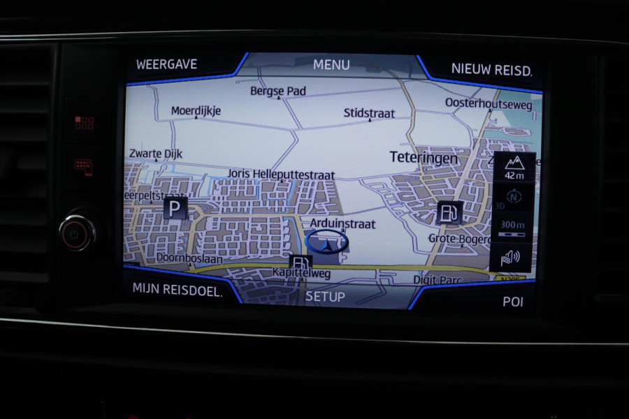 Seat Leon ST 1.5 TSI FR Ultimate Edition (SFEERVERLICHTING, STOELVERWARMING, NAVIGATIE CARPLAY, CRUISE ADAPTIEF, SENSOREN)
