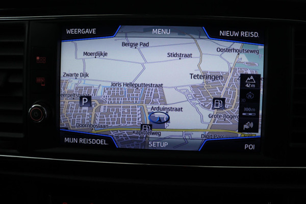 Seat Leon ST 1.5 TSI FR Ultimate Edition (SFEERVERLICHTING, STOELVERWARMING, NAVIGATIE CARPLAY, CRUISE ADAPTIEF, SENSOREN)