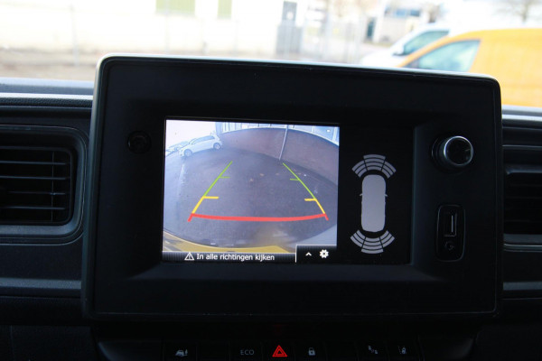 Renault Master T33 2.3 dCi 135PK L2H2 Work Edition / Trekhaak / Camera / App connect