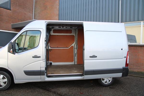 Renault Master T33 2.3 dCi 135PK L2H2 Work Edition / Trekhaak / Camera / App connect