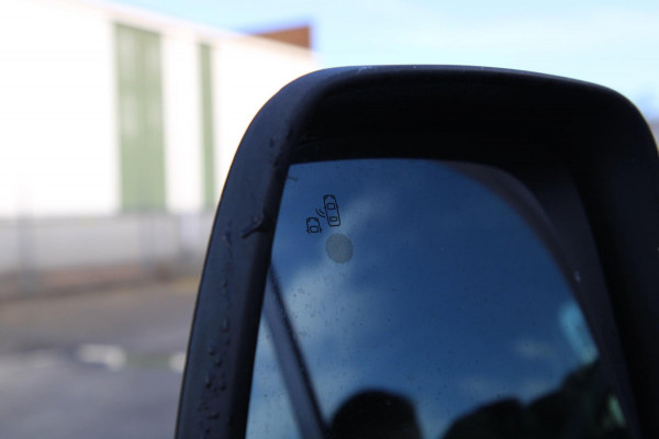 Renault Master T33 2.3 dCi 135PK L2H2 Work Edition / Trekhaak / Camera / App connect