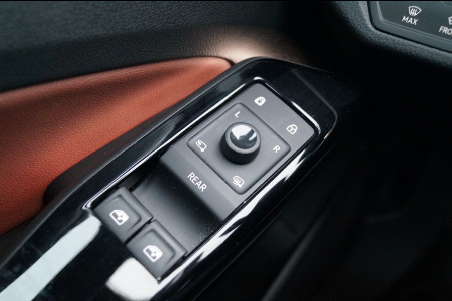 Volkswagen ID.4 First 77kWh NAVI-LED-ECC-TREKHAAK-