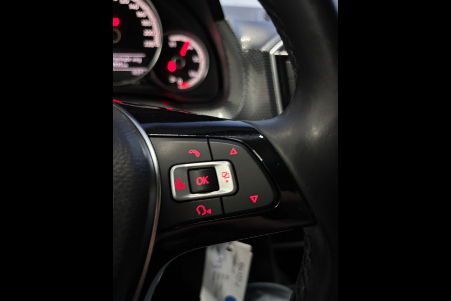 Volkswagen up! 1.0 BMT move up! Airco | Cruise | Camera | PDC