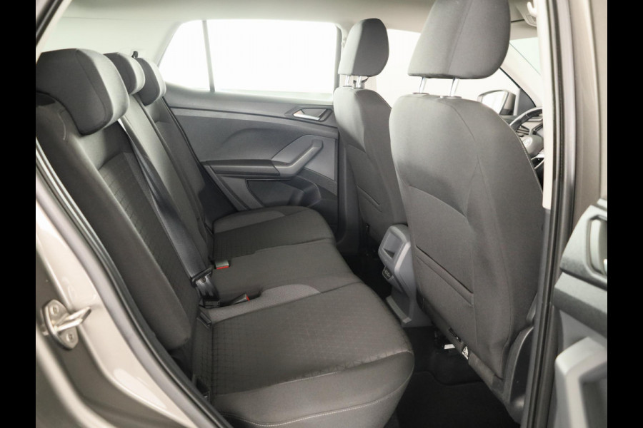 Volkswagen T-Cross 1.0 TSI Life | Navigatie | Parkeersensoren | Adaptieve cruise control | Trekhaak |