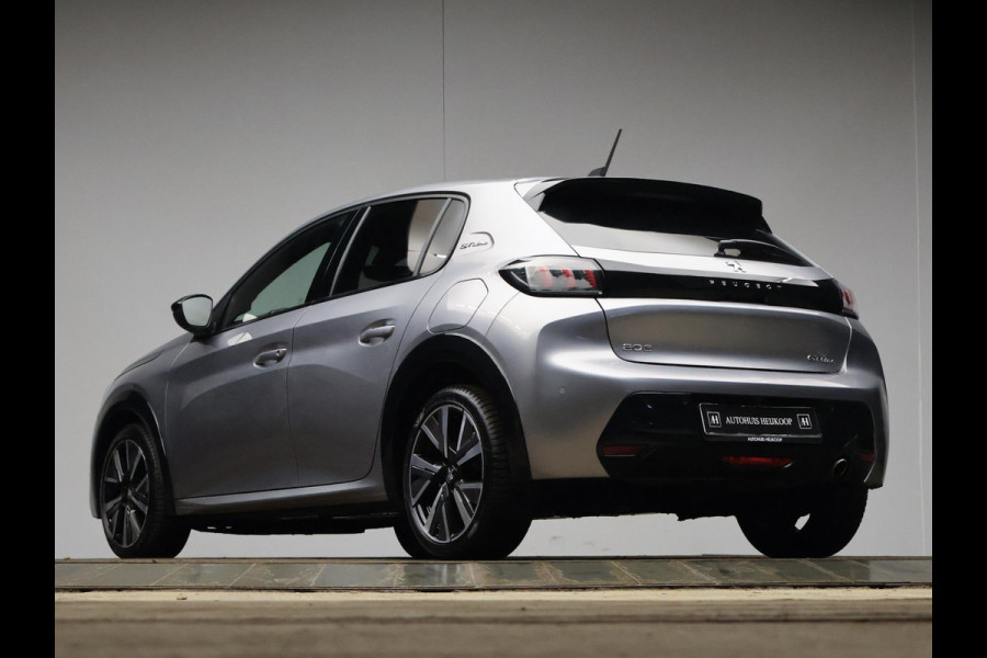 Peugeot 208 1.2 PureTech GT-line (APPLE CARPLAY,CAMERA,LED,NAVI,CRUISE,CLIMATE,SPORTSTOELEN,GETINT,LM VELGEN,NETTESTAAT)