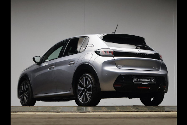 Peugeot 208 1.2 PureTech GT-line (APPLE CARPLAY,CAMERA,LED,NAVI,CRUISE,CLIMATE,SPORTSTOELEN,GETINT,LM VELGEN,NETTESTAAT)