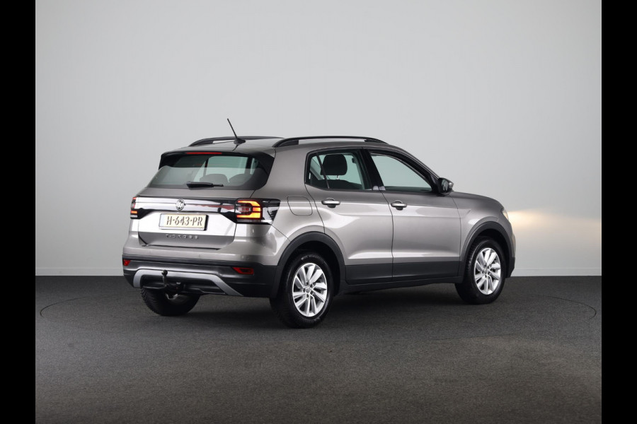 Volkswagen T-Cross 1.0 TSI Life | Navigatie | Parkeersensoren | Adaptieve cruise control | Trekhaak |