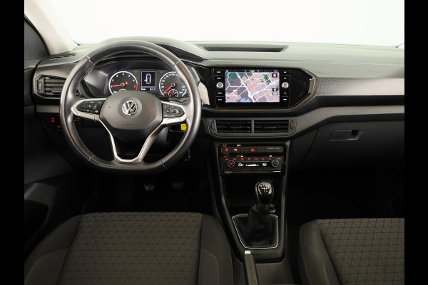 Volkswagen T-Cross 1.0 TSI Life | Navigatie | Parkeersensoren | Adaptieve cruise control | Trekhaak |