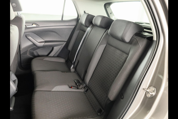 Volkswagen T-Cross 1.0 TSI Life | Navigatie | Parkeersensoren | Adaptieve cruise control | Trekhaak |