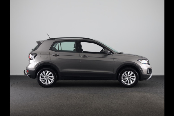 Volkswagen T-Cross 1.0 TSI Life | Navigatie | Parkeersensoren | Adaptieve cruise control | Trekhaak |