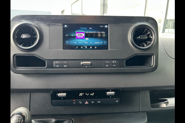 Mercedes-Benz Sprinter 317 CDI L2 H2 MBUX / Trekhaak / Camera / Parkeersensoren / Navigatie / Airco / 270 Graden achterdeuren