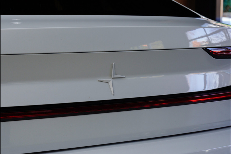 Polestar 2 Long Range Single Motor 78 kWh Pano 360 ° Pilot ACC Alcantara Stuurverwarming Memory seats Stoelverwarming voor & achter LM velgen