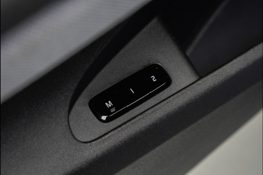 Polestar 2 Long Range Single Motor 78 kWh Pano 360 ° Pilot ACC Alcantara Stuurverwarming Memory seats Stoelverwarming voor & achter LM velgen