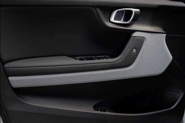Polestar 2 Long Range Single Motor 78 kWh Pano 360 ° Pilot ACC Alcantara Stuurverwarming Memory seats Stoelverwarming voor & achter LM velgen